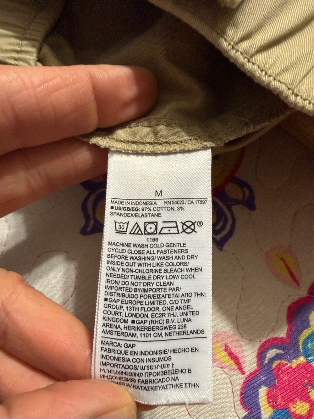 GAP Easy Wide Leg Khaki Elastic Waist Size: M Inseam: 26” - Picture 6 of 7